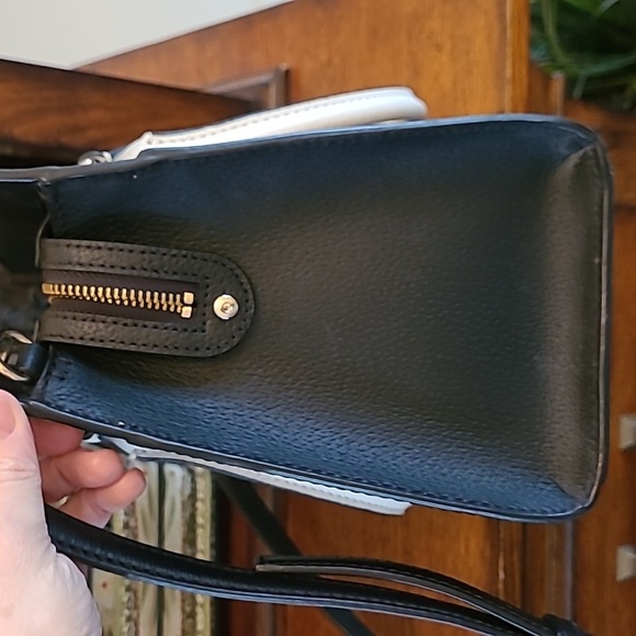 Kate Spade black & cream handbag with optional shoulder strap - Picture 8 of 16